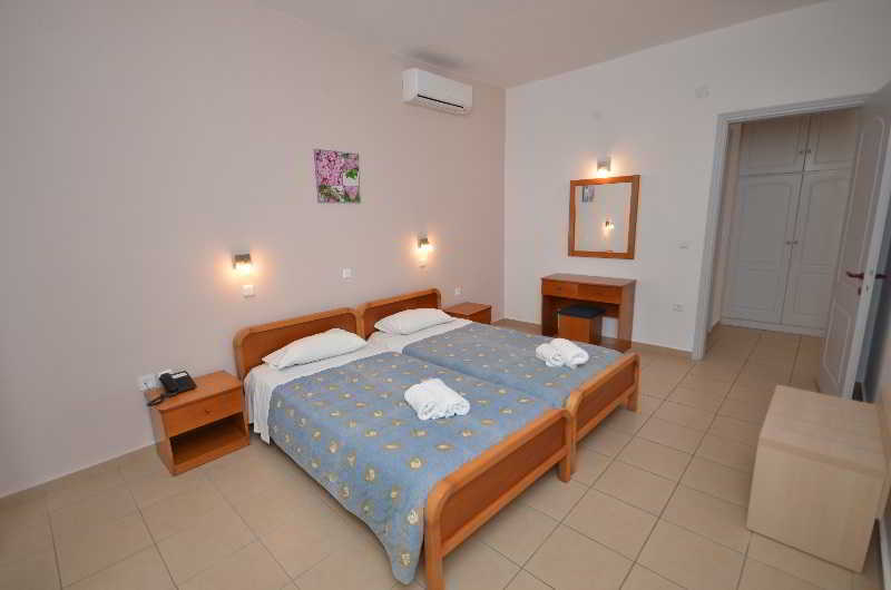 Aparthotel Paradiso Sea View And Pool Corfu 2*