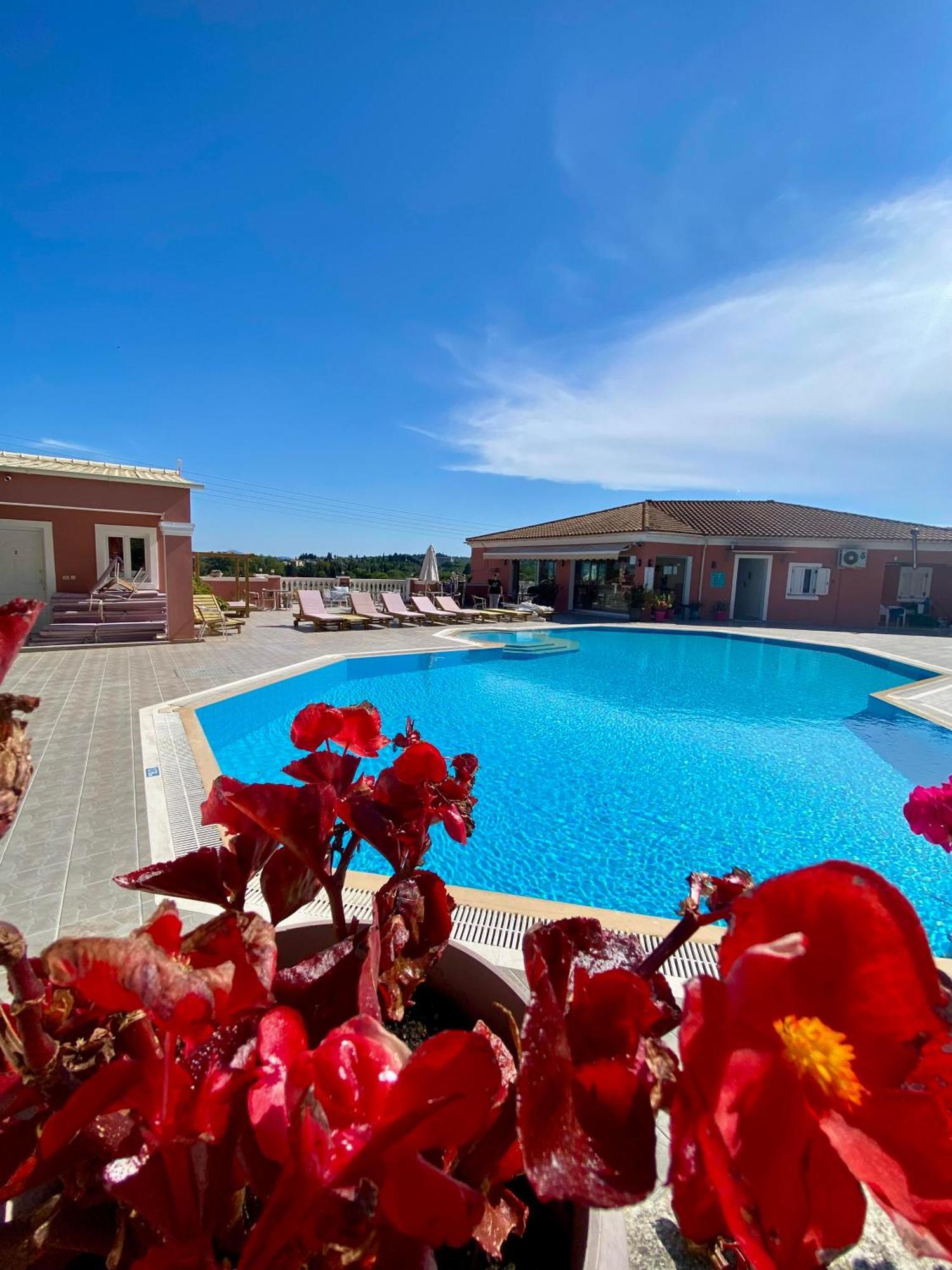 Aparthotel Paradiso Sea View And Pool Corfu Ýpsos